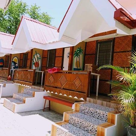 Sandstorm Lodge And Cafe Puerto Galera Εξωτερικό φωτογραφία
