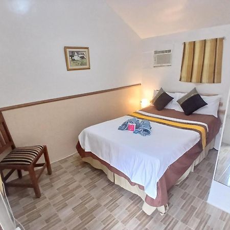 Sandstorm Lodge And Cafe Puerto Galera Εξωτερικό φωτογραφία