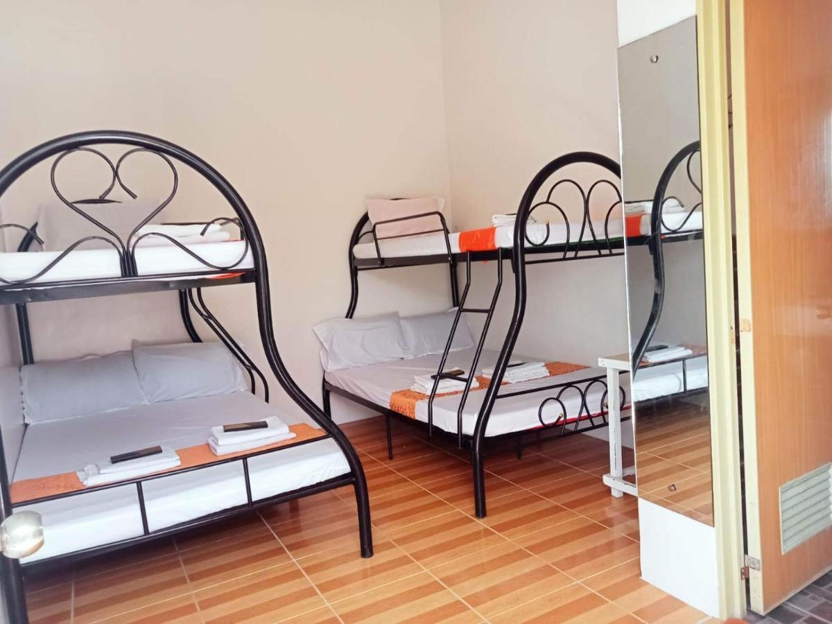 Sandstorm Lodge And Cafe Puerto Galera Εξωτερικό φωτογραφία