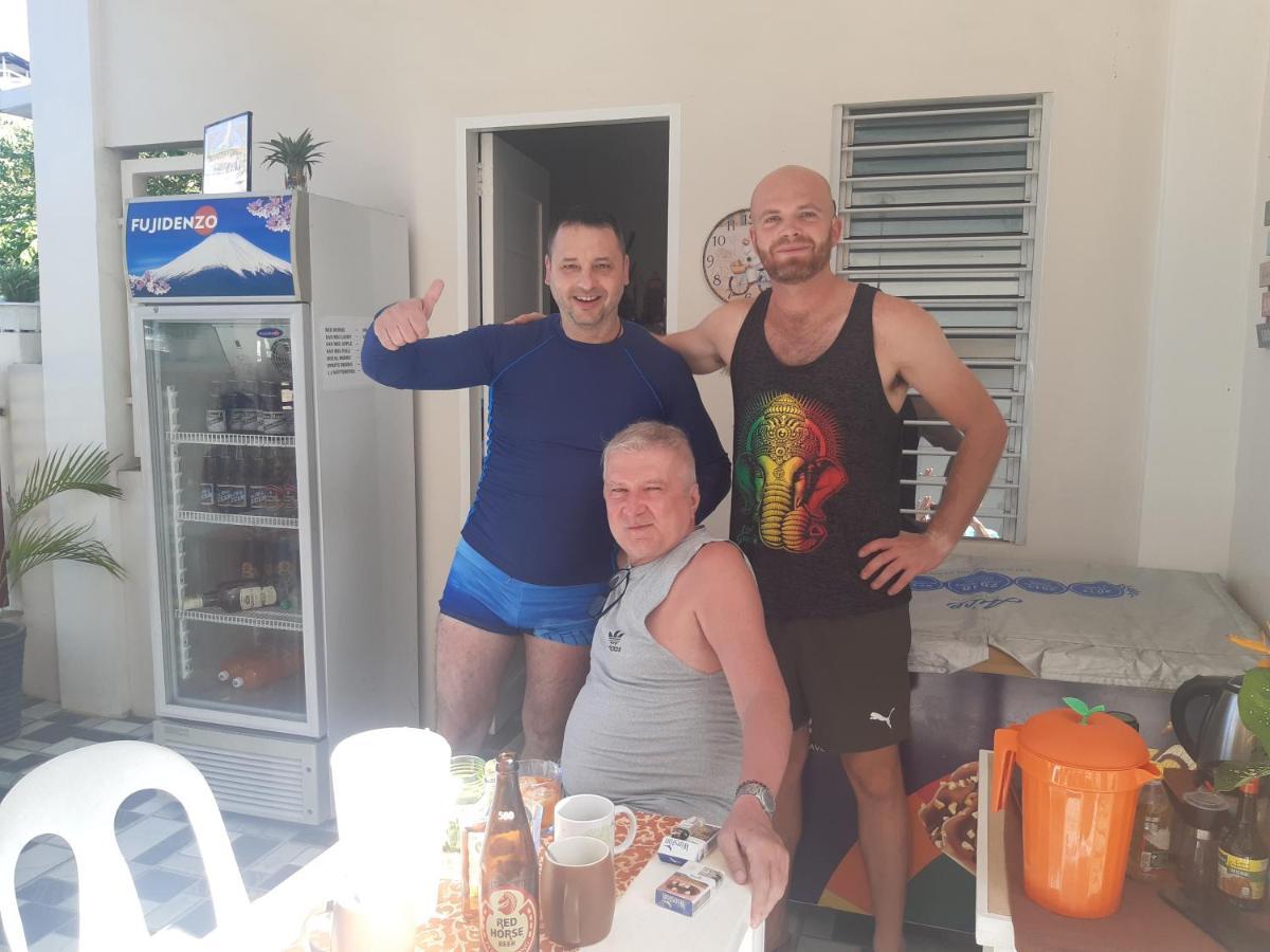 Sandstorm Lodge And Cafe Puerto Galera Εξωτερικό φωτογραφία