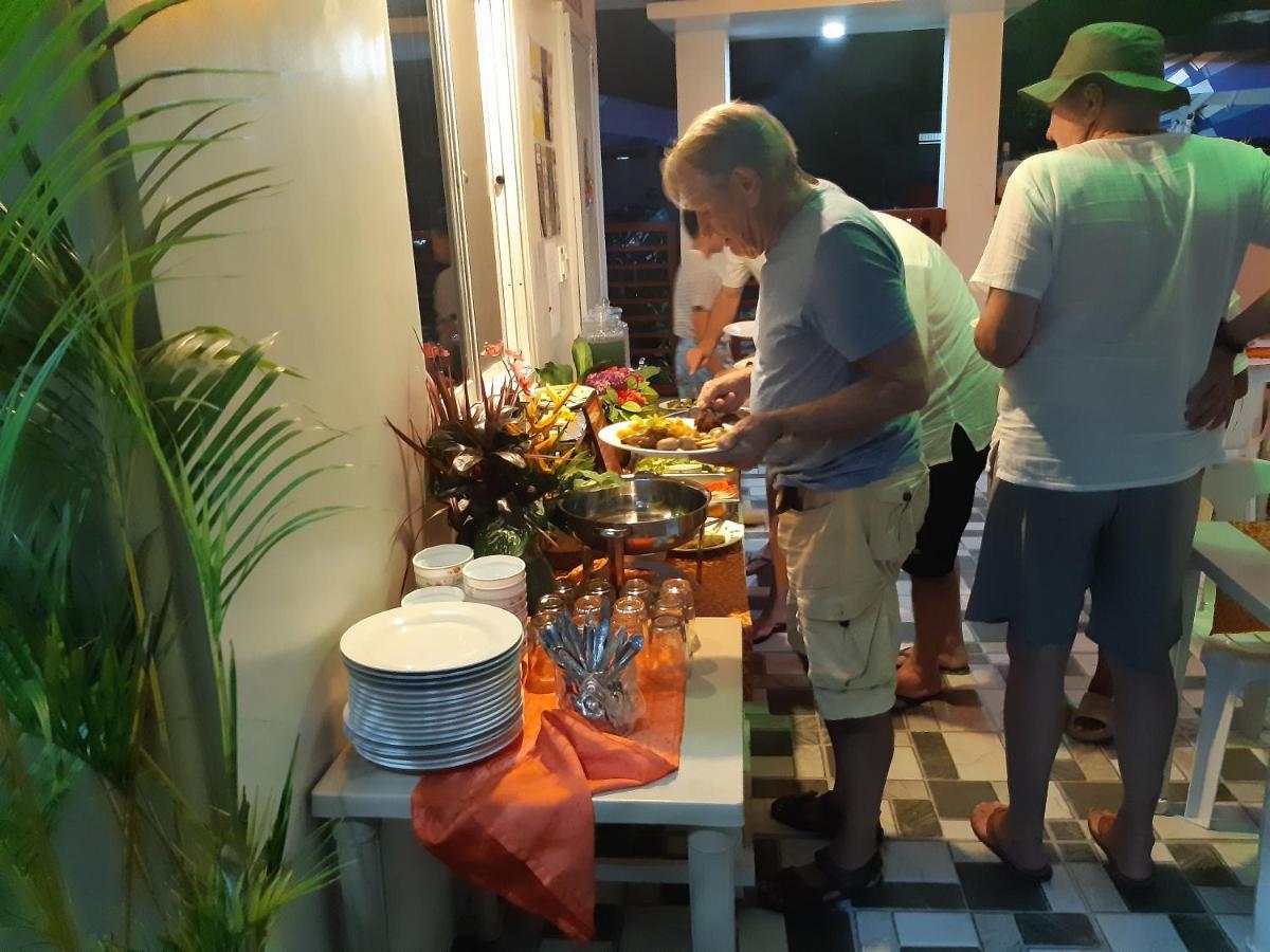 Sandstorm Lodge And Cafe Puerto Galera Εξωτερικό φωτογραφία
