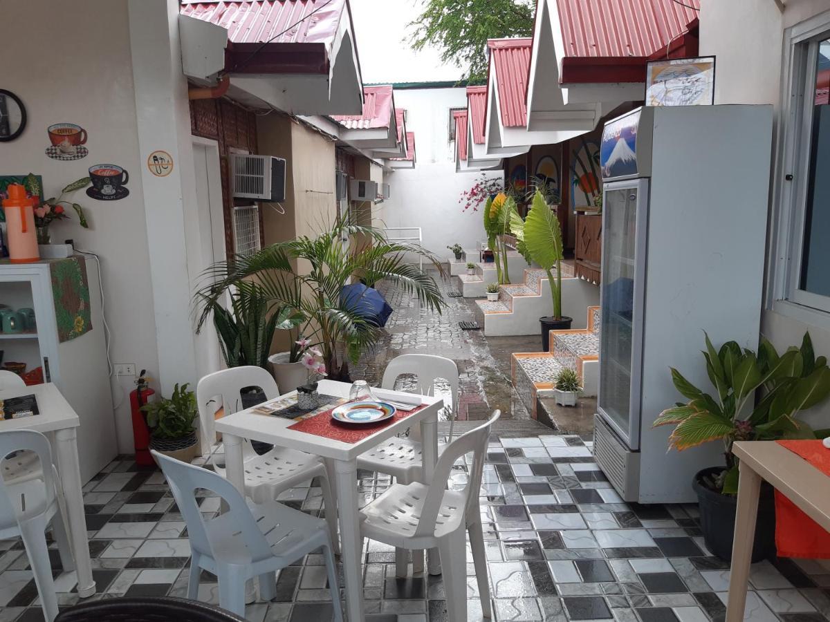 Sandstorm Lodge And Cafe Puerto Galera Εξωτερικό φωτογραφία