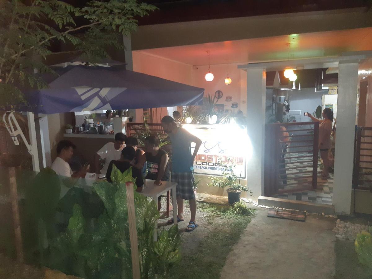 Sandstorm Lodge And Cafe Puerto Galera Εξωτερικό φωτογραφία