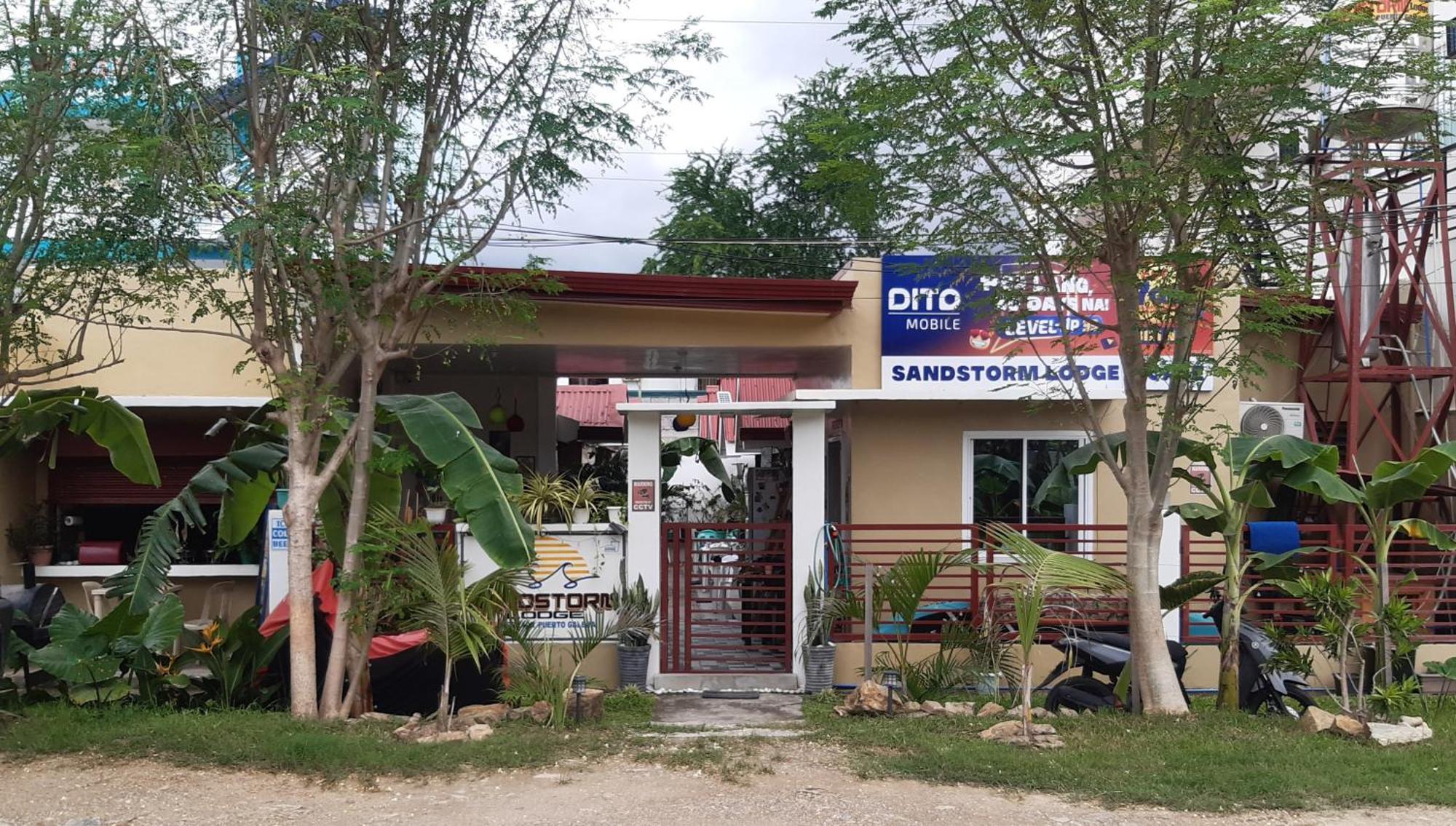 Sandstorm Lodge And Cafe Puerto Galera Εξωτερικό φωτογραφία