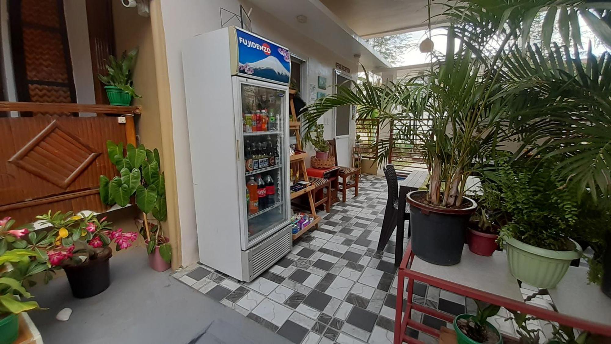 Sandstorm Lodge And Cafe Puerto Galera Εξωτερικό φωτογραφία