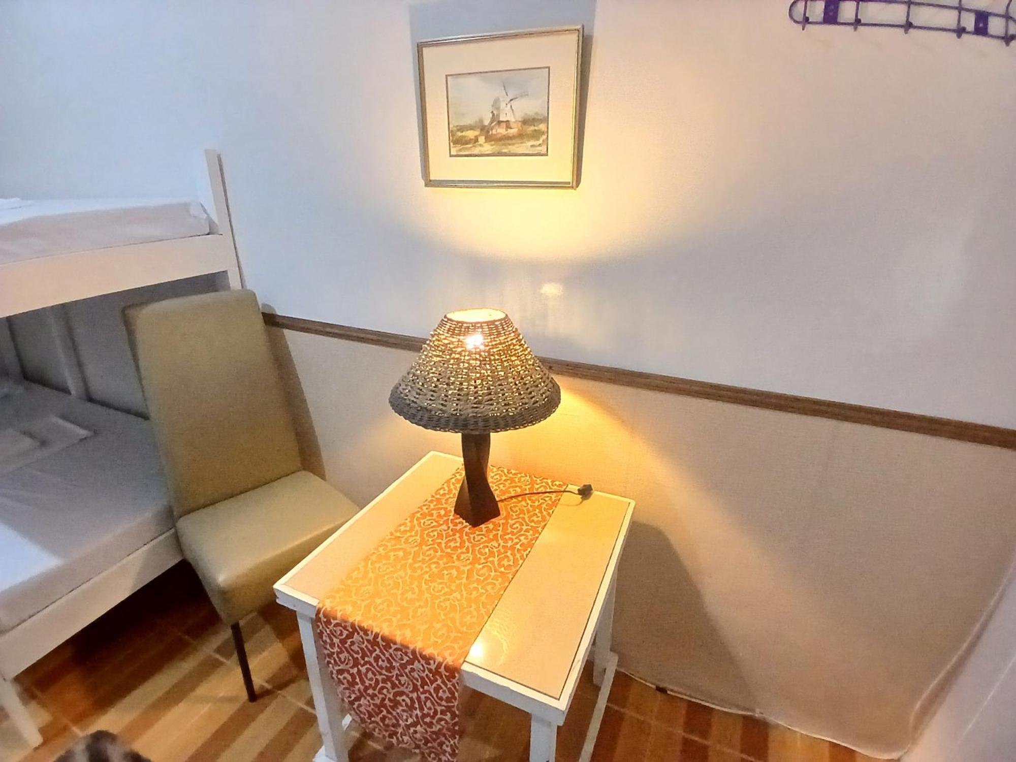 Sandstorm Lodge And Cafe Puerto Galera Εξωτερικό φωτογραφία